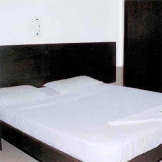 Check Inn Hotel Bombay Extérieur photo